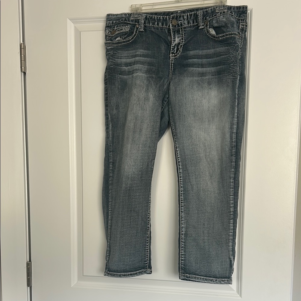 Women's Capri Jeans